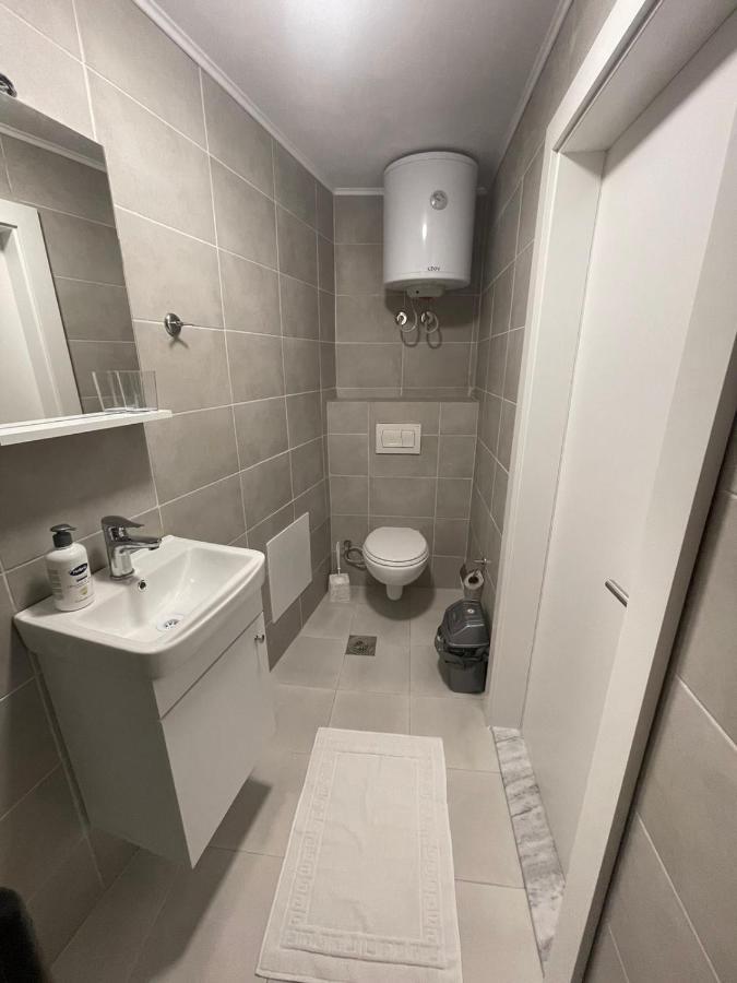 Guesthouse 12A 普里什蒂纳 外观 照片