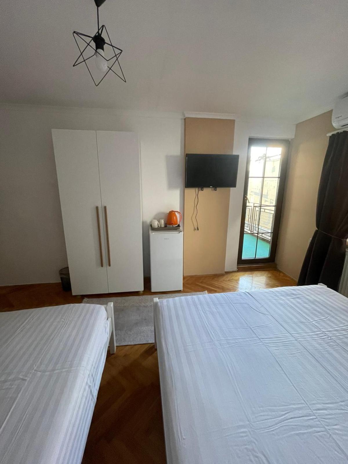 Guesthouse 12A 普里什蒂纳 外观 照片